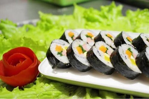 CƠM CUỘN SUSHI